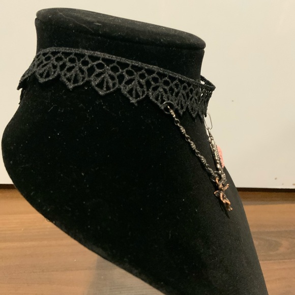 Skull & Angel Choker - Picture 2 of 3